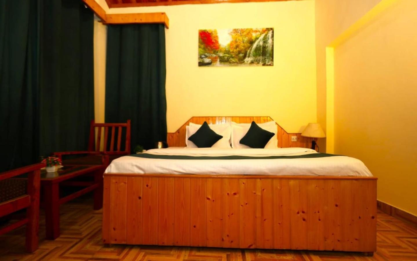 Marrema Regency Pure Veg By Stayapart Bed & Breakfast Manali (Himachal Pradesh)